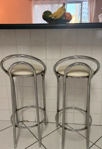 2 banquetas alumínio