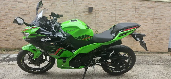 KAWASÁKI NINJA 2023 400CC COM PINTURA KRT