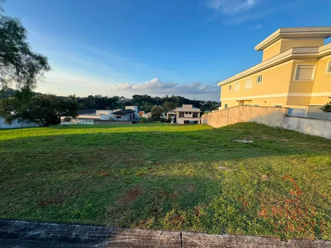 Vende-se Terreno premium de 560mts, Cond. Reserva Santa Maria, Granja Viana