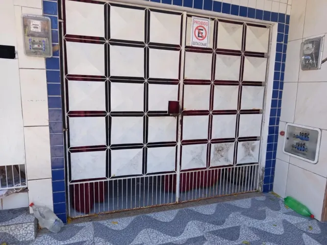 Casa Altos no Barroso com 2 Quartos Próximo a BR 116