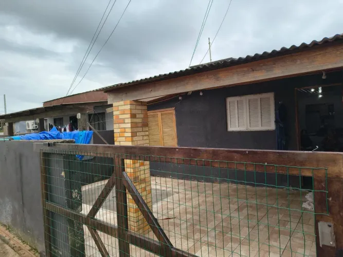 Vendo casa somente CONTRATO DE COMPRA E VENDA