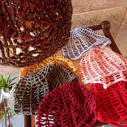 Toucas de crochê 