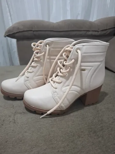 Bota feminina
