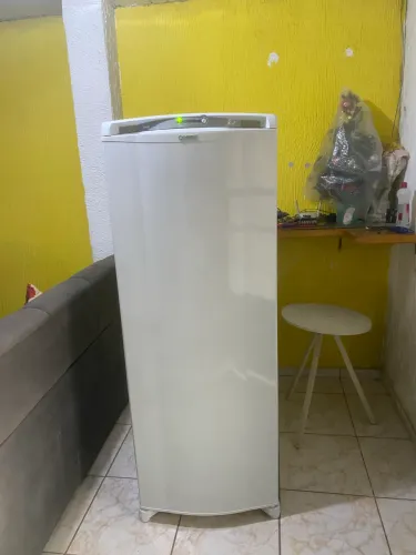 Geladeira cônsul gelo seco