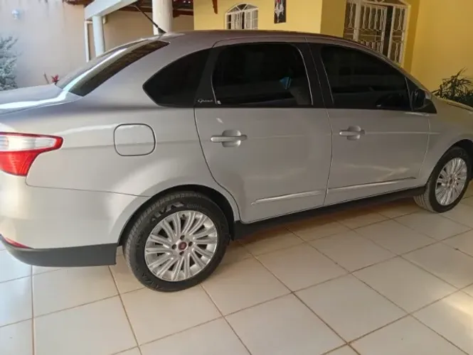 Fiat Grand Siena Essence 1.6 Flex 16V 2015