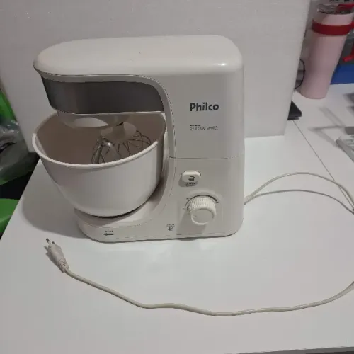 Batedeira Planetária 4l Philco PH Onix 300W e acessórios