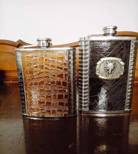 Porta Bebidas Stainless Steel - Cantil 200ML São Dois BH/MG
