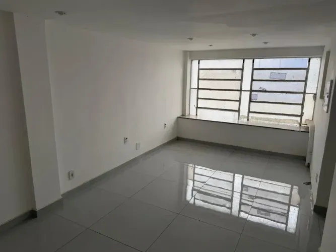 Escritório para aluguel possui 35 metros quadrados em Piedade - Rio de Janeiro - RJ