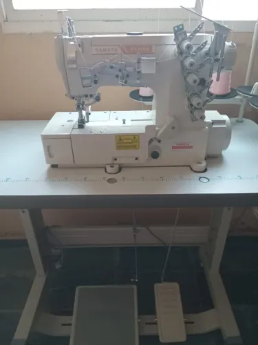 Máquina de costura Industrial Galoneira Yamata