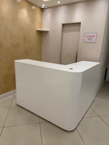 Balcão em MDF fino acabamento em LACA