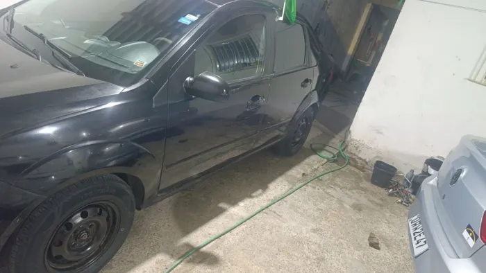 Ford Fiesta Sedan 1.0 8V Flex 4P 2008