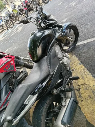 Para que gosta de cb 300r (R$ 9500)