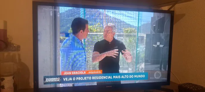 Smart tv- Samsung 35