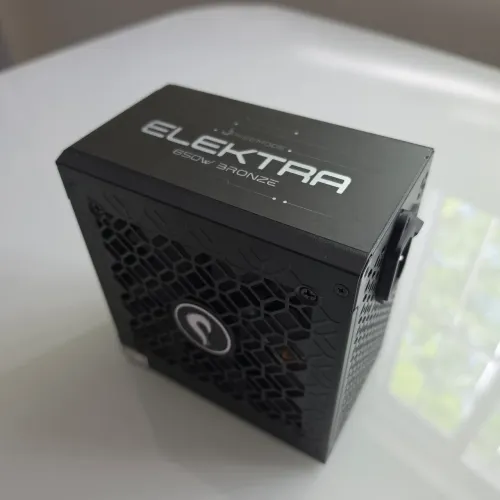 Fonte Rise mode 650w full modular Elektra completa com todos os cabos ( usada )
