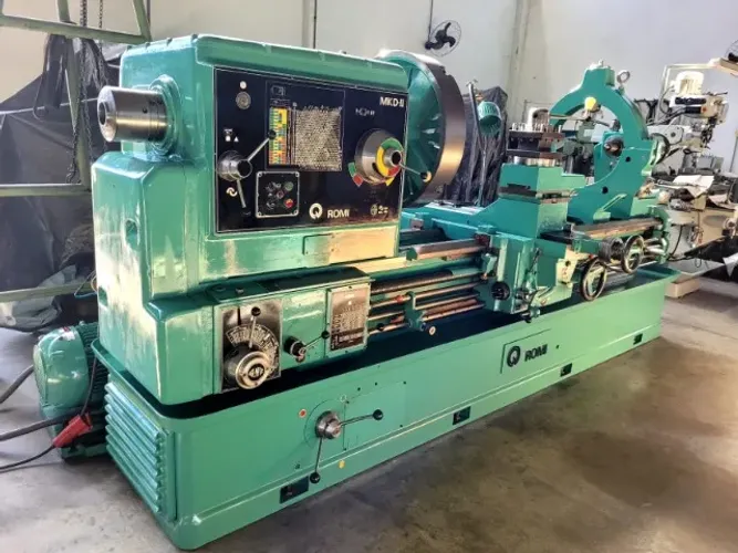Torno Mecânico ROMI MKD-II 500 x 2000mm entre pontas