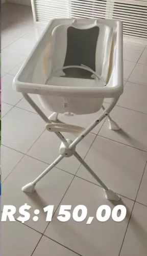 Banheira Burigotto com suporte para recém nascido