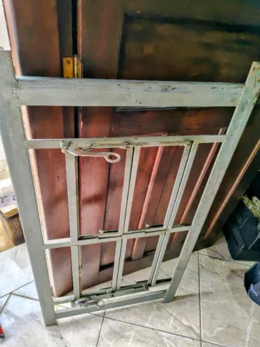 Vitror de Metalon/chapa, vendo ou troco