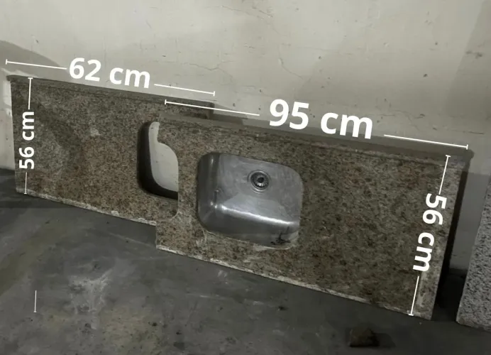 Bancada de granito com cuba de inox em ótimo estado