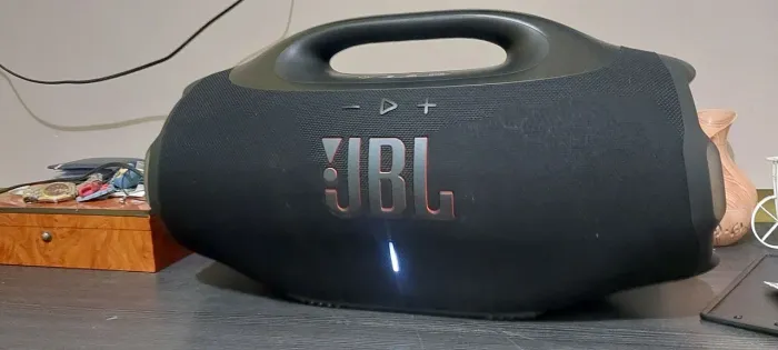 Caixa jbl bombox 4