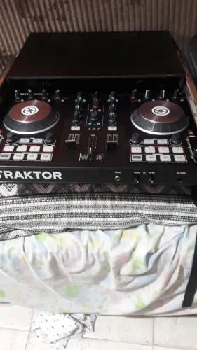 Controladora traktor s2 MK2 