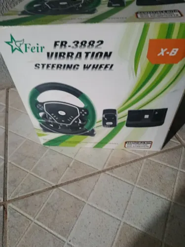 Volante Gamer Feir FR-3882 Com Vibração e Pedais (PC, Xbox 360, PS3, PS2)