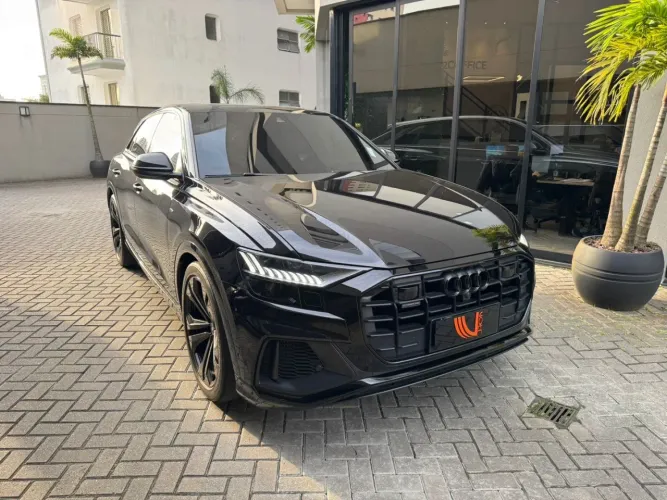 Audi Q8 Perform. 3.0 TFSI Coupe Quat. S-tron. 2021
