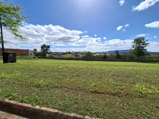 Terreno à venda, 1000 m² - Condomínio Saint Charbel - Araçoiaba da Serra/SP