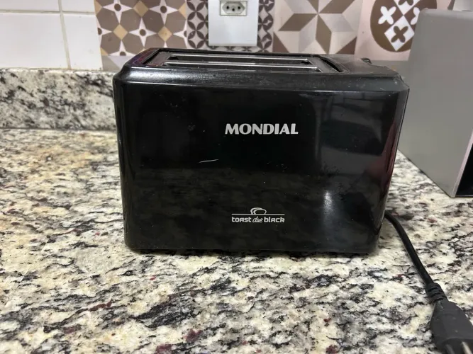 Torradeira elétrica Mondial usada