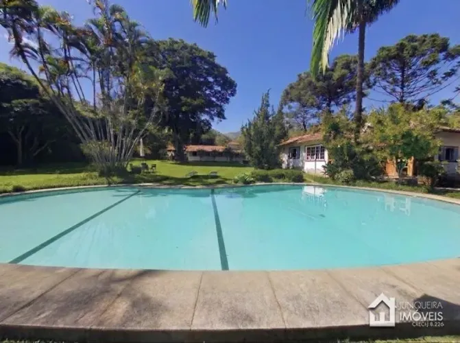 Casa em Condomínio- Petrópolis, Itaipava