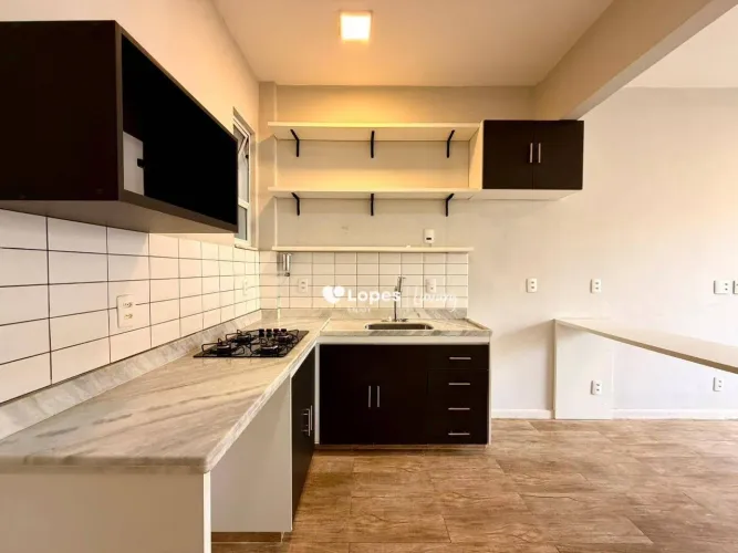 Apartamento sala e quarto no Flamengo, 28 m², Reformado, Andar Alto