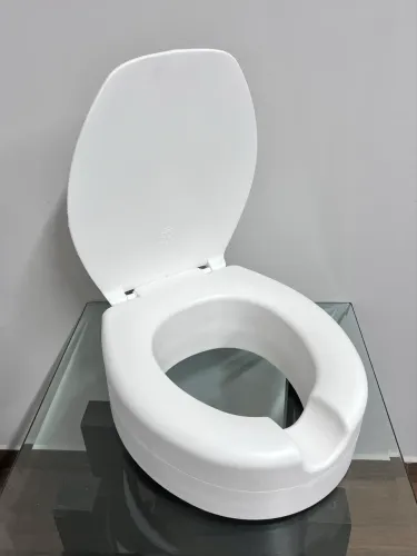 Assento Sanitário Elevado 13,5cm Mebuki Oval 