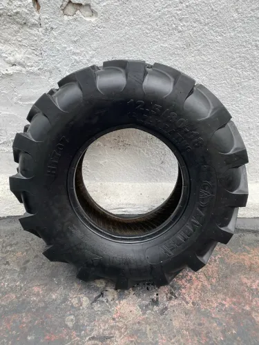Pneu de máquina 125/80R18