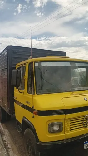 Vendo caminhão 608