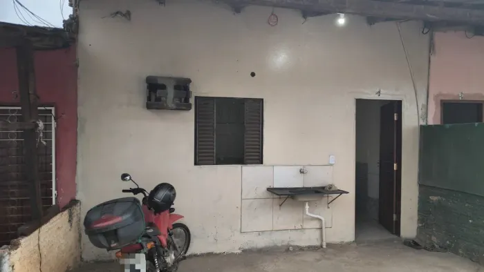 Aluga-se apartamento no Aponiã