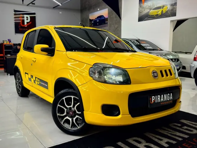 Fiat Uno Sporting 1.4 EVO Fire Flex 8V 4P 2012