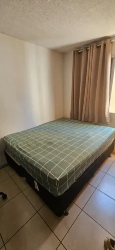 Vende-se Cama Queen