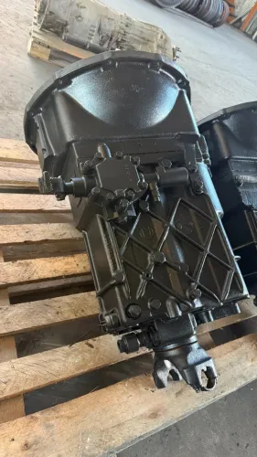 Caixa de câmbio ZF 5S-680