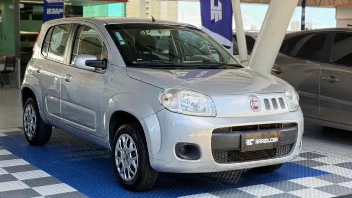 Fiat Uno Attractive 1.0 EVO Fire Flex 8V 5P 2015