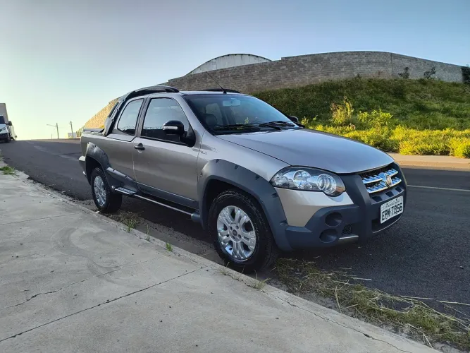Fiat Strada Adventure1.8/ 1.8 Locker Flex CD 2011