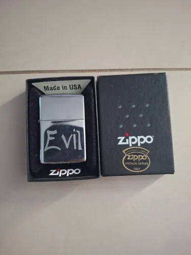 Isqueiro Zippo original - Evil