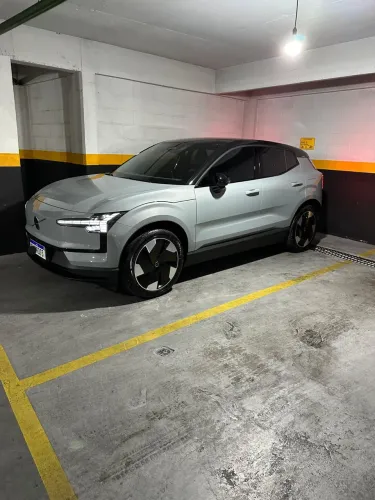 Volvo EX30 E60 Plus (elétrico) 2025