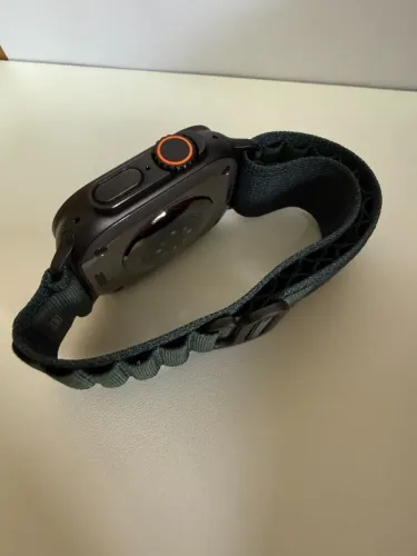 Apple Watch Ultra 2 GPS + Cellular ? 49 mm