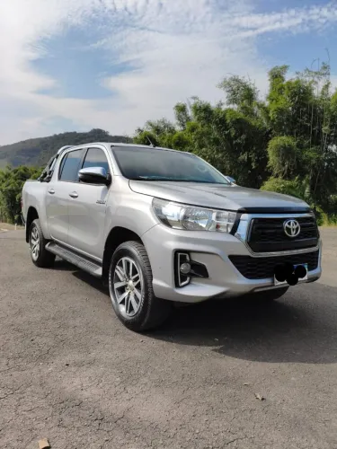 Toyota Hilux CD SRV 4X4 2.8 TDI Diesel Aut. 2020