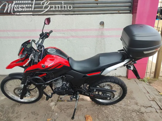 Yamaha Lander 250 2023/23 | Vermelha | Muito Conservada + Acessórios