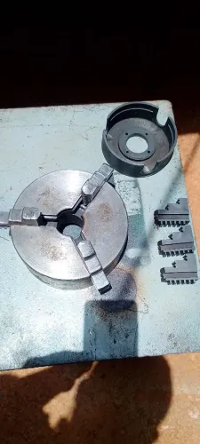 Placa de torno 160 m com 6 castanhas informações na descrição 