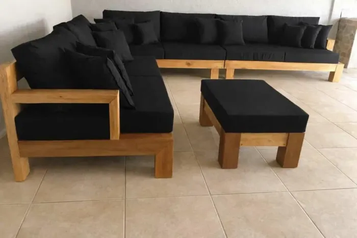 Sofá de luxo em madeira maciça