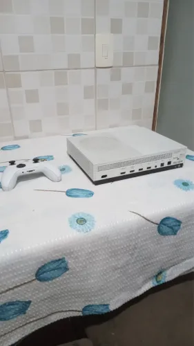 Xbox One S + Controle Series