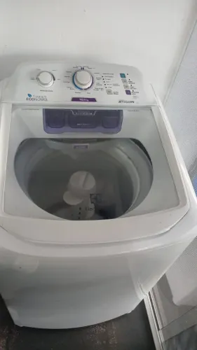 Lavadora de Roupas Electrolux LAC11 de 10,5 kg