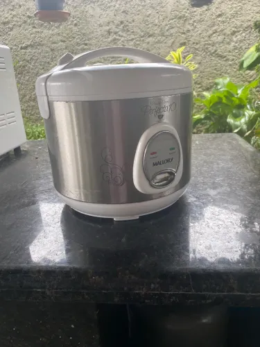 Vende-se panela elétrica 110v