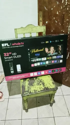 Vendo televisão EFL na caixa, garantia de 1 ano 
